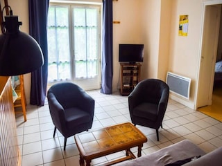 Apartment Montaignac-Saint-Hippolyte  9