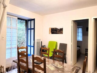 Apartment Montaignac-Saint-Hippolyte  9