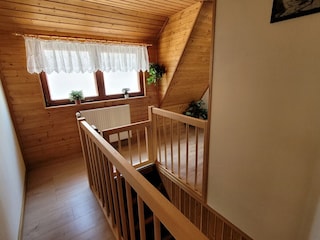 Aufgang mit Kindertreppengitter