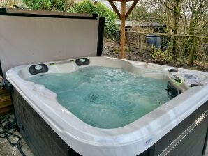 Holiday house Cottage in Snowdonia with Private Hot Tub - Llanrwst - image1