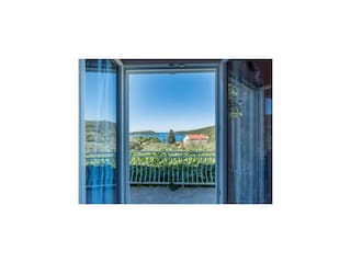 Apartment Molunat  18