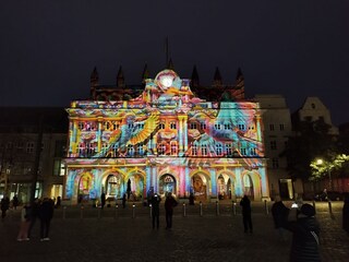 Town hall at Neuer Markt in the night of lights