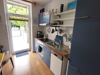 fully equipped kitchen