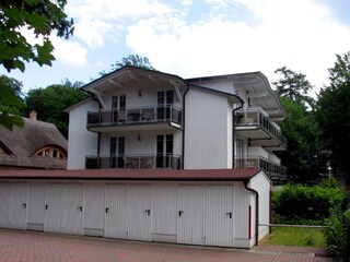 Parkplatz / Fahrradgaragen