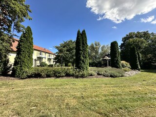 Garten mit 8.000 m² Grundstück