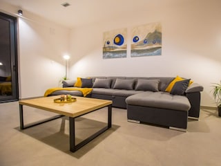 Grosses und gemütliches Wohnzimmer