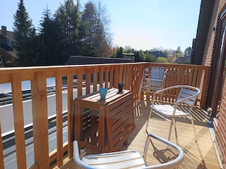 Der Balkon mit Aussicht auf die Kirchtürme von Kappeln