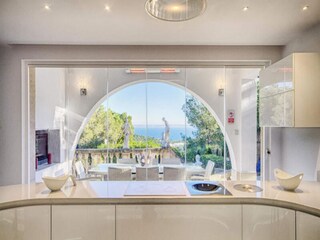 Apartment Portals Nous  14