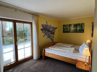 Schlafzimmer 1