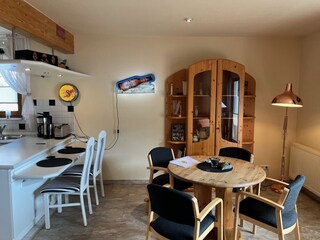 Wohn-/Essbereich mit offener Küche
