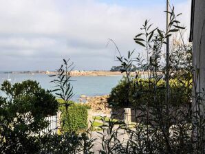Holiday house hjem petite Â· Port Blanc Facing the sea - Penvenan - image1