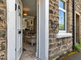 Holiday cottage Buxton Outdoor Recording 2