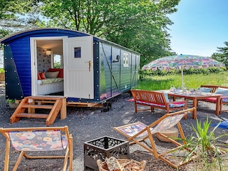 Chalet Welshpool Outdoor Recording 3