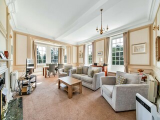 Apartment Welt Features 11