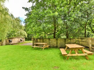 Apartment Pickering Outdoor Recording 1