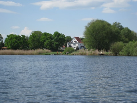 Ferienwohnung direkt am See
