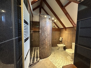 Badezimmer oben
