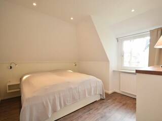 Das zweite und dritte Schlafzimmer sind jeweils mit einem Doppelbett ausgestattet.