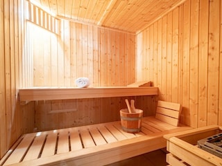 Entspannen Sie in der hauseigenen Sauna!