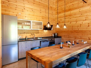 Wohn-/Essbereich mit offener Küche