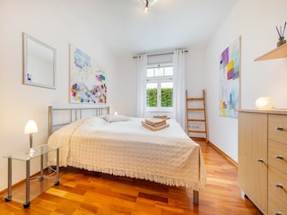 Schlafzimmer 1 im EG
