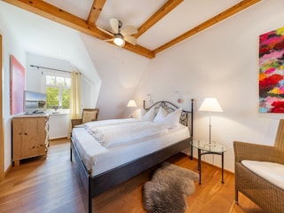 Schlafzimmer OG  mit Bad