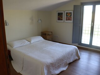 Master bedroom with airco
