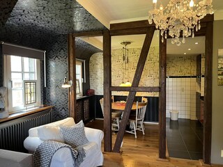 Wohn-/Essbereich mit offener Küche