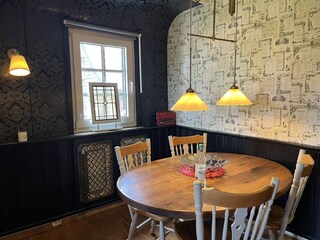 Wohn-/Essbereich mit offener Küche