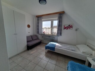 Schlafzimmer 2