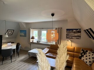 Wohn-/Essbereich mit offener Küche