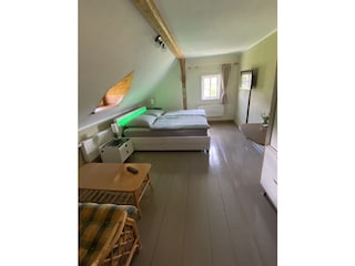 Schlafzimmer OG