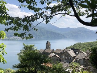 On a walk to Cannero - Cannobio