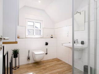 zweites Tageslichtbad im Obergeschoss