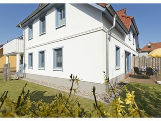 Terrasse mit Gartenanteil