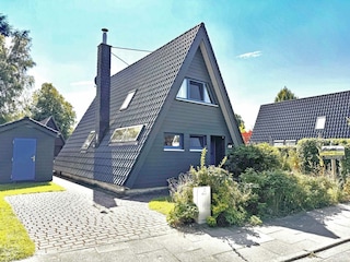 Zeltdachhaus - Parkplatz vor der Haustür