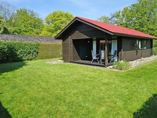 Blockhaus mit Zaun