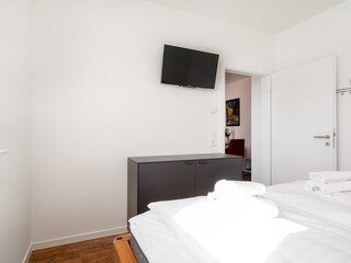Schlafzimmer mit TV
