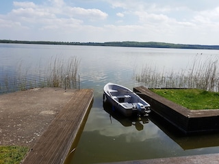 Ruderboot mit 5 PS Motor