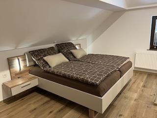 Schlafzimmer 2