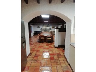 Voll ausgestattete Küche