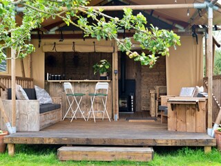 Farmhouse Trowbridge Outdoor Recording 2