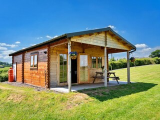 Farmhouse Tavistock Outdoor Recording 1