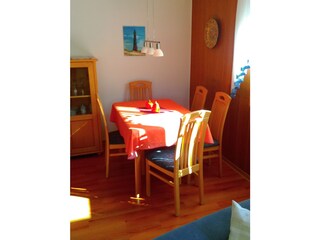 Essecke im Wohnzimmer