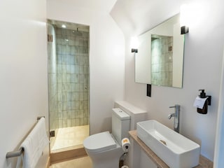 Holiday house Cheltenham Features 39
