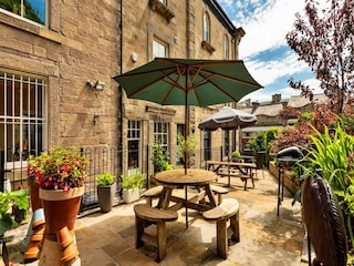 Apartment Buxton Outdoor Recording 4