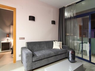 Apartment La Pineda Features 10