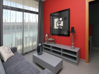 Apartment La Pineda Features 14