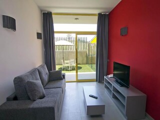 Apartment La Pineda Features 22