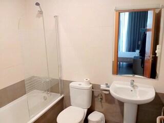 Apartment La Pineda Features 31